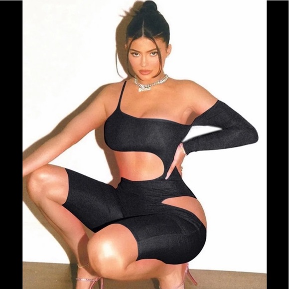 Black Cut Out **SOLD** - Picture 2 of 3